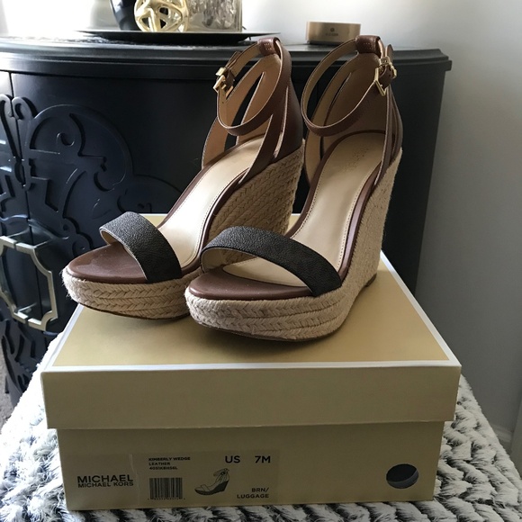 Michael Kors Wedge - Picture 1 of 9